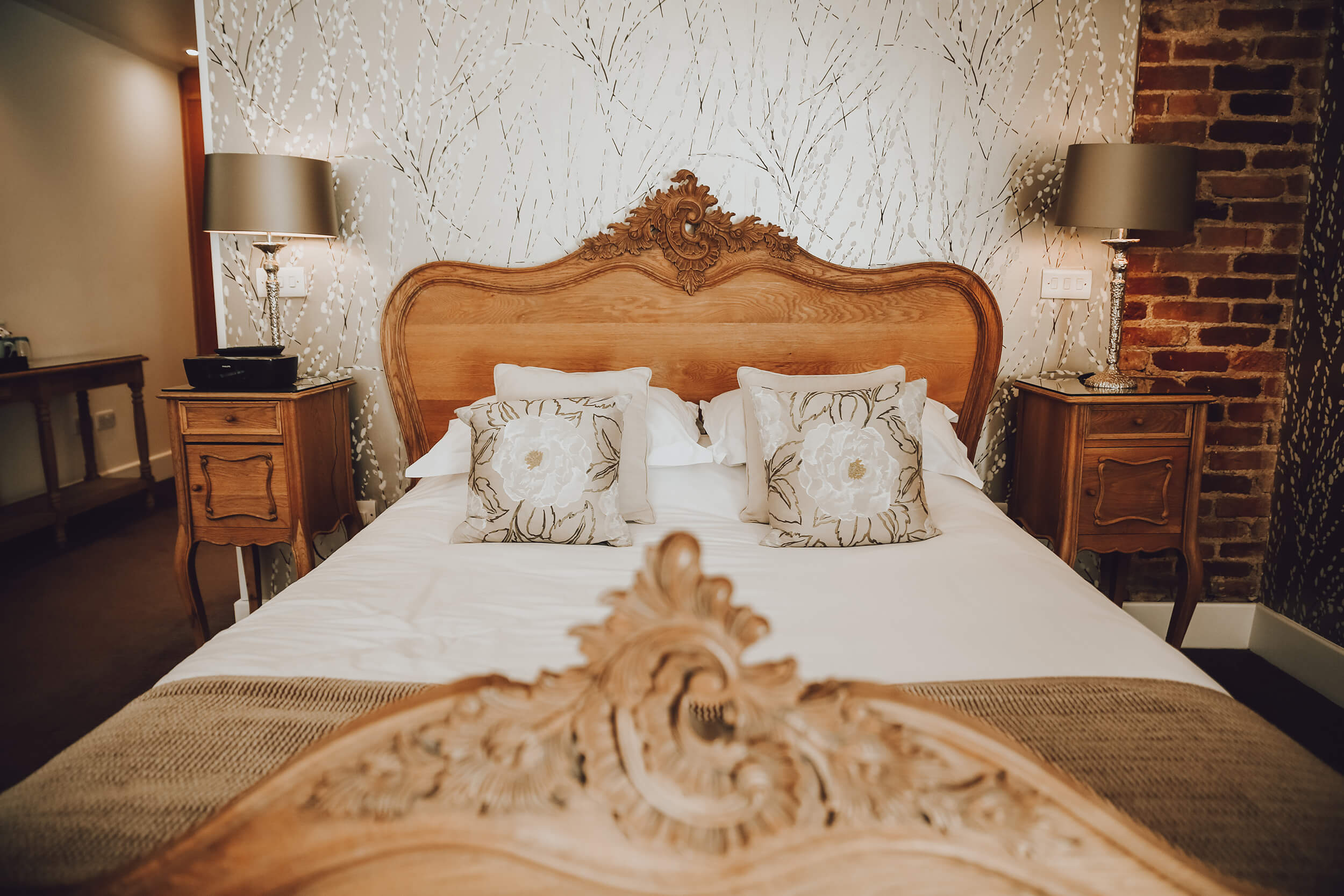 Mythe Barn Accommodation Honeymoon Suite Bed