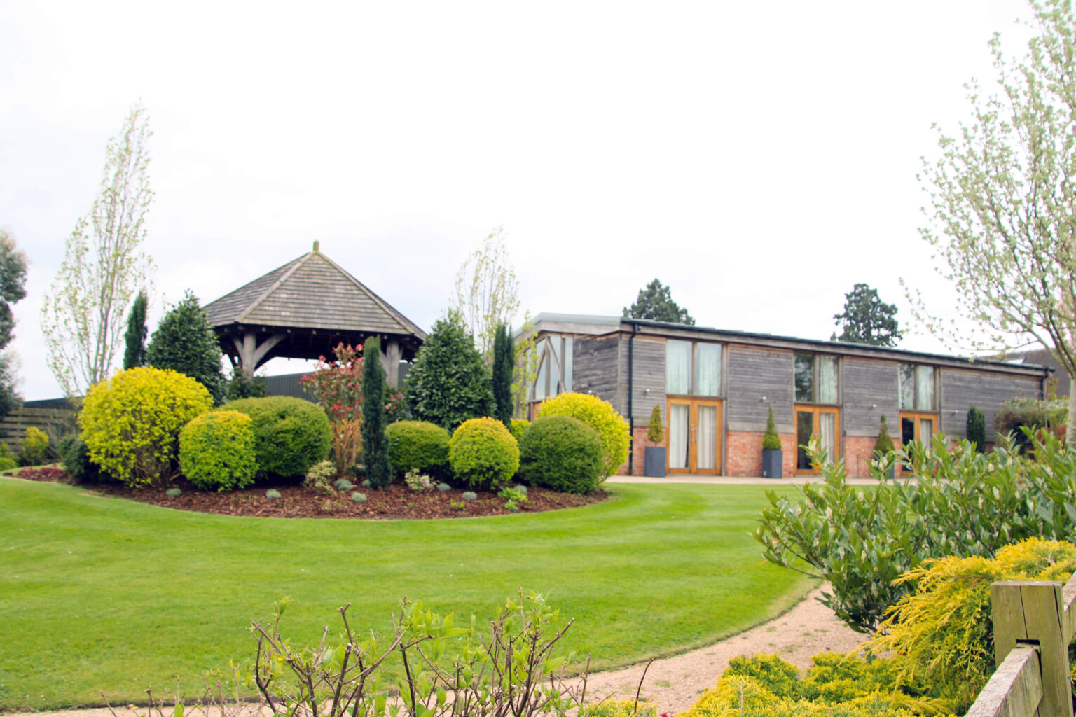 Mythe Barn Gazebo Spring