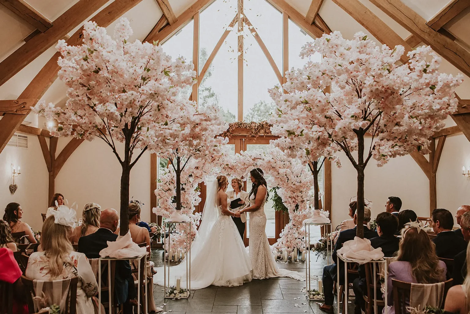 Mythe Barn summer wedding ceremony