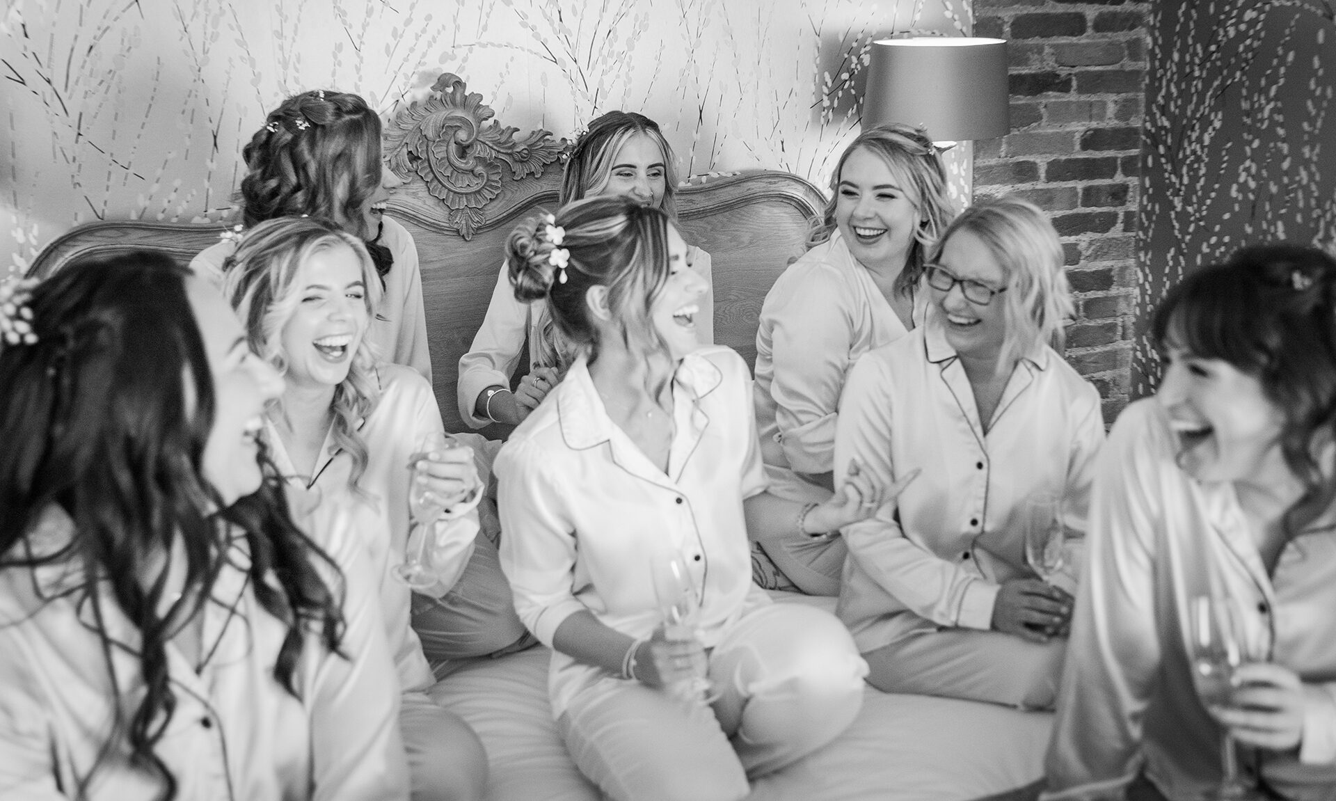 Mythe Barn bride and bridesmaides wedding prep