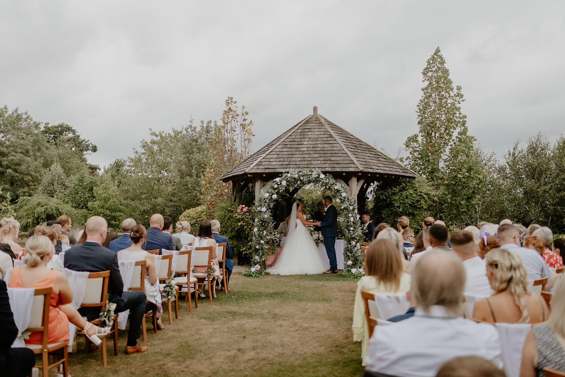 Mythe Barn outdoor wedding ceremony